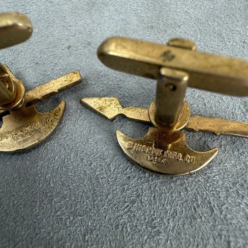 Vintage Men's VIKING Shield & Spear Weapon CUFFLINK Hickok Costume Jewelry USA